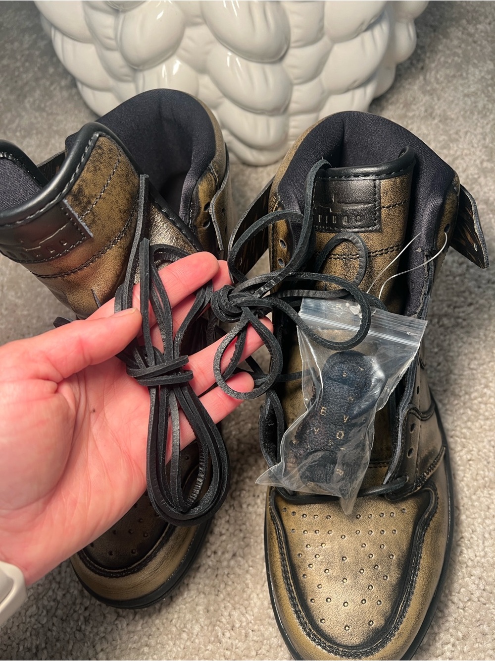 Air Jordan 1 Retro High OG 'Wings' limited-edition - Picture 9 of 13